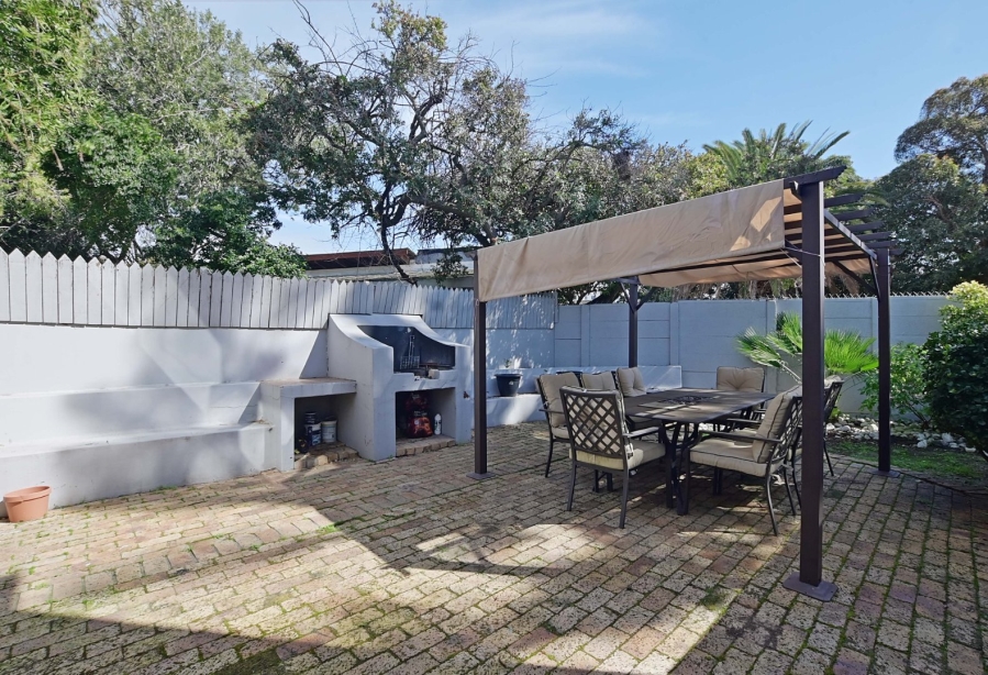 3 Bedroom Property for Sale in Table View Western Cape